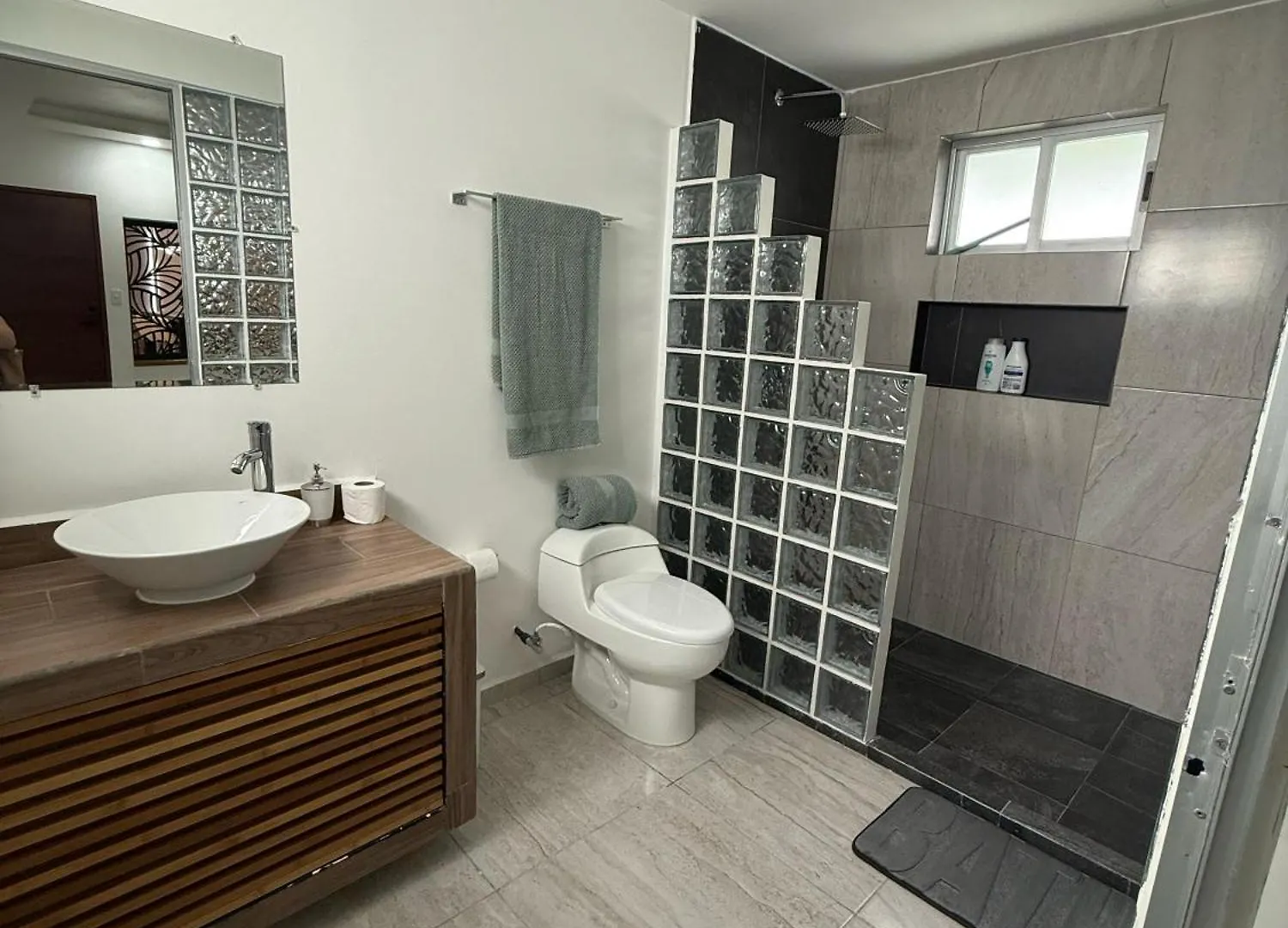 Alux Tower Aqua Apartment Playa del Carmen 0*,  Mexico